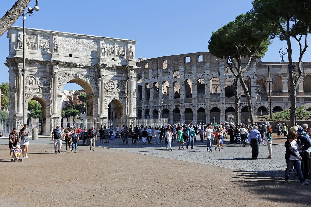Adorasuite 2 Rome Exterior photo